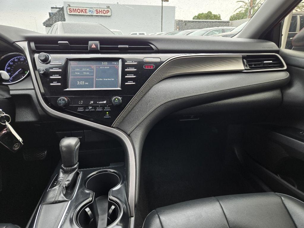 Toyota Camry  2019