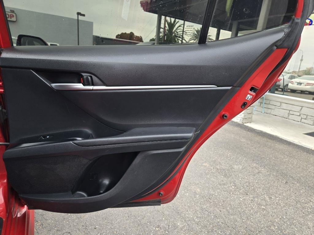 Toyota Camry  2019