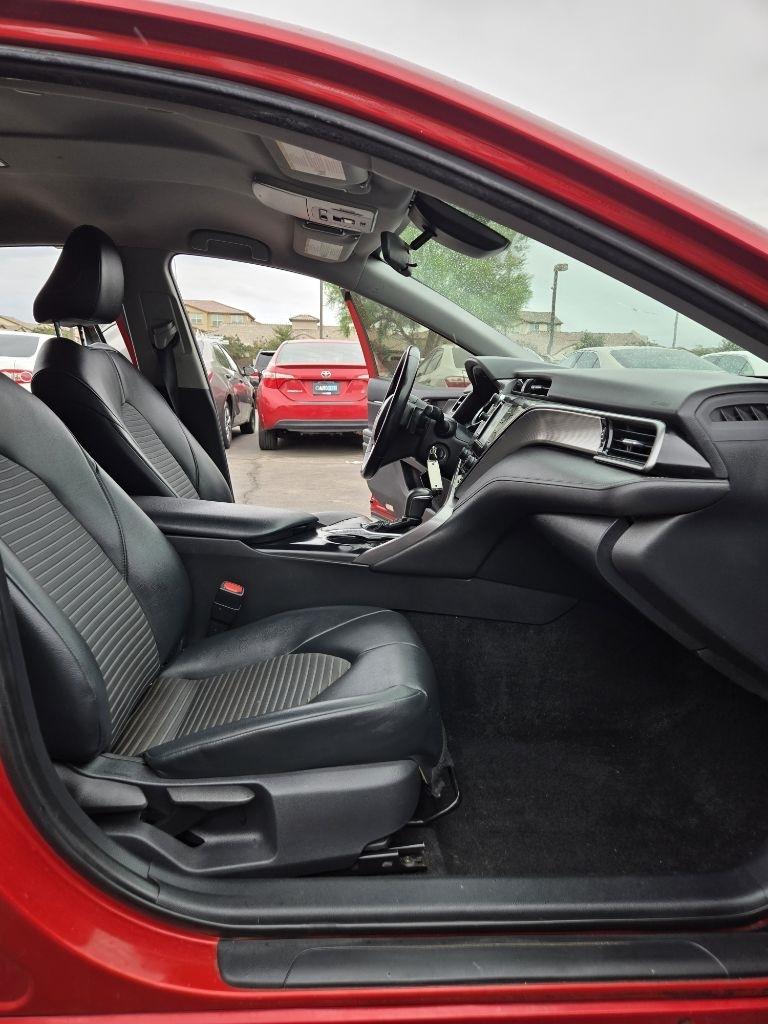 Toyota Camry  2019