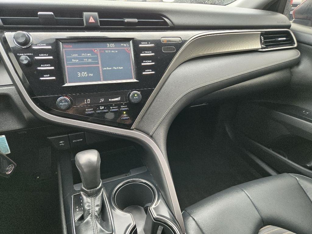 Toyota Camry  2019