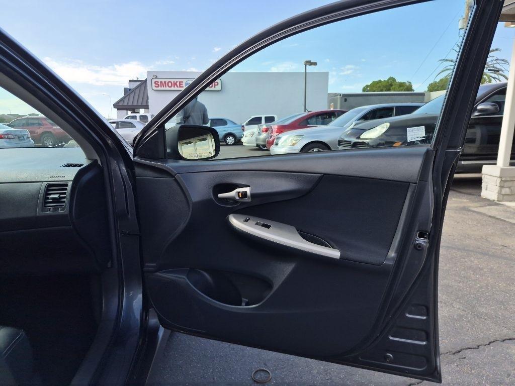 Toyota Corolla  2013
