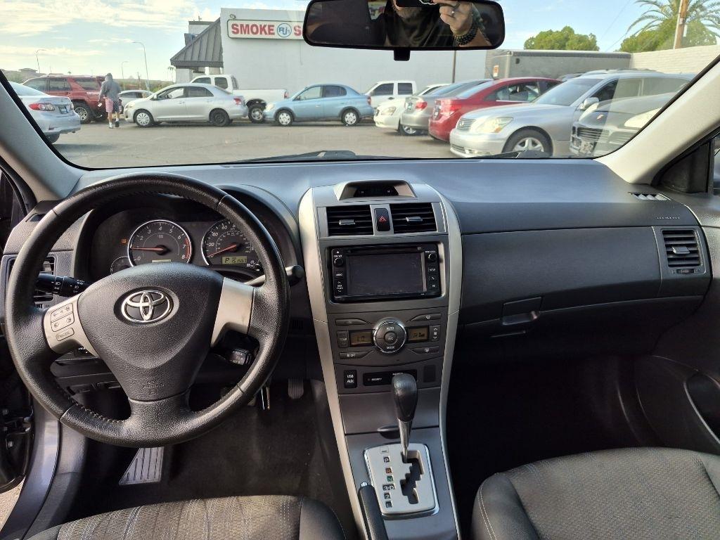 Toyota Corolla  2013