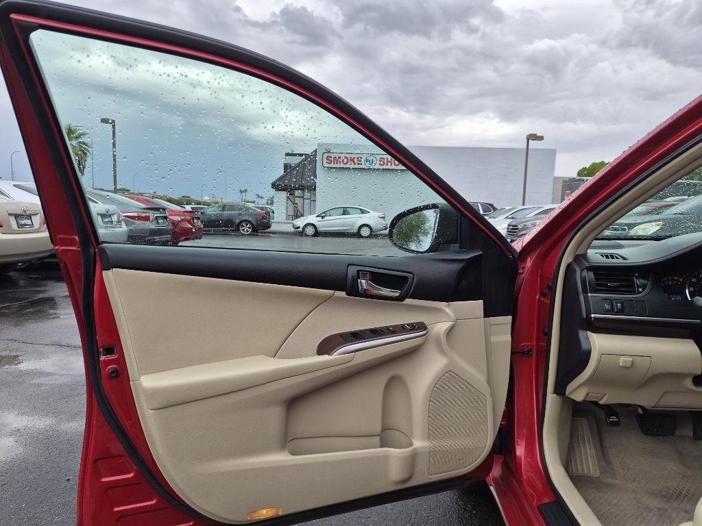 Toyota Camry  2012