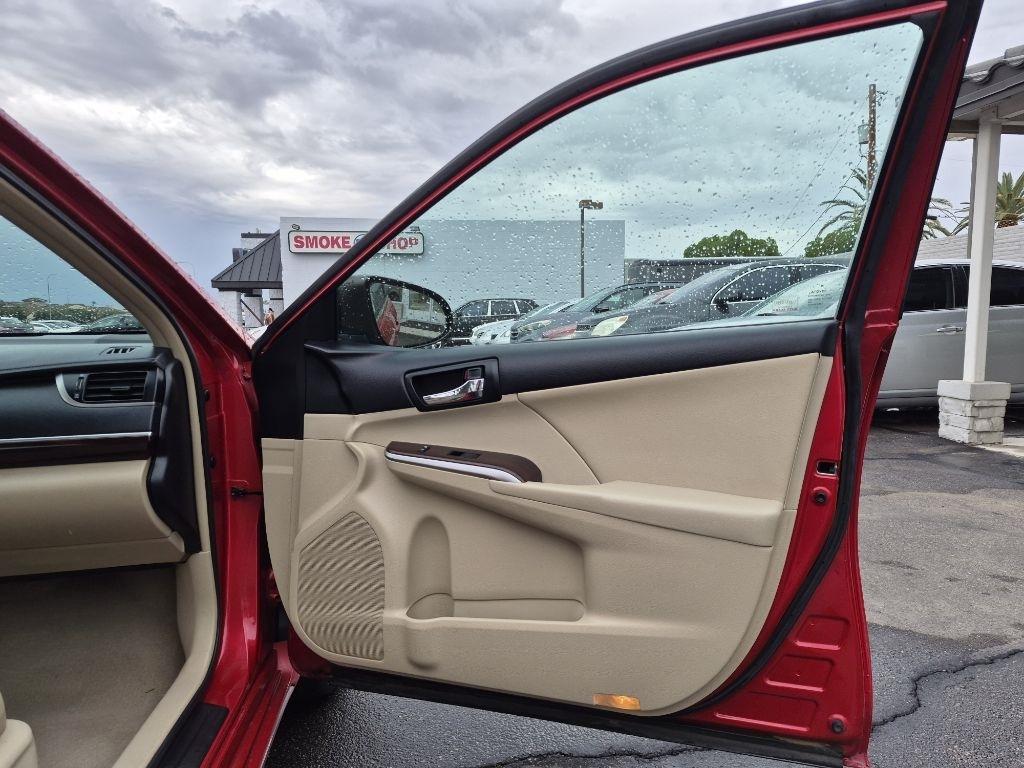 Toyota Camry  2012