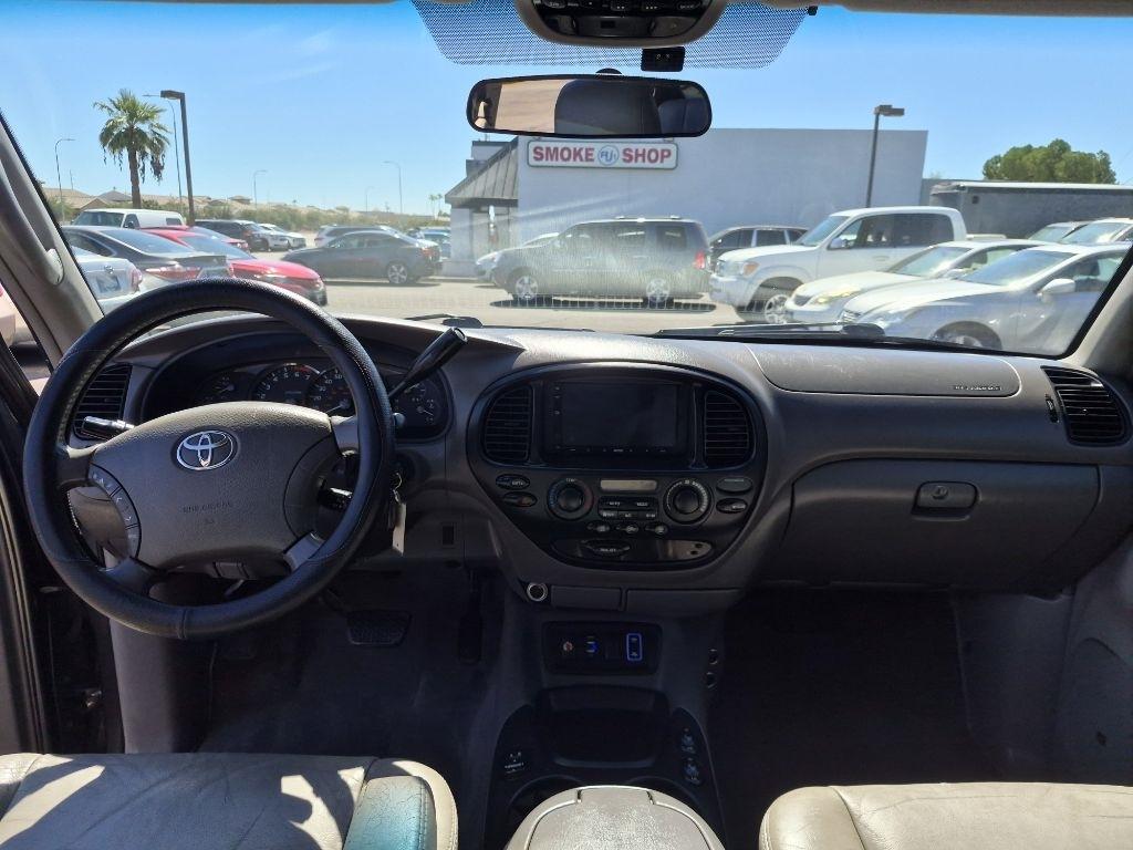 Toyota Sequoia  2005