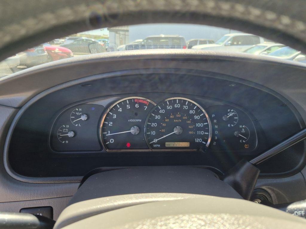 Toyota Sequoia  2005