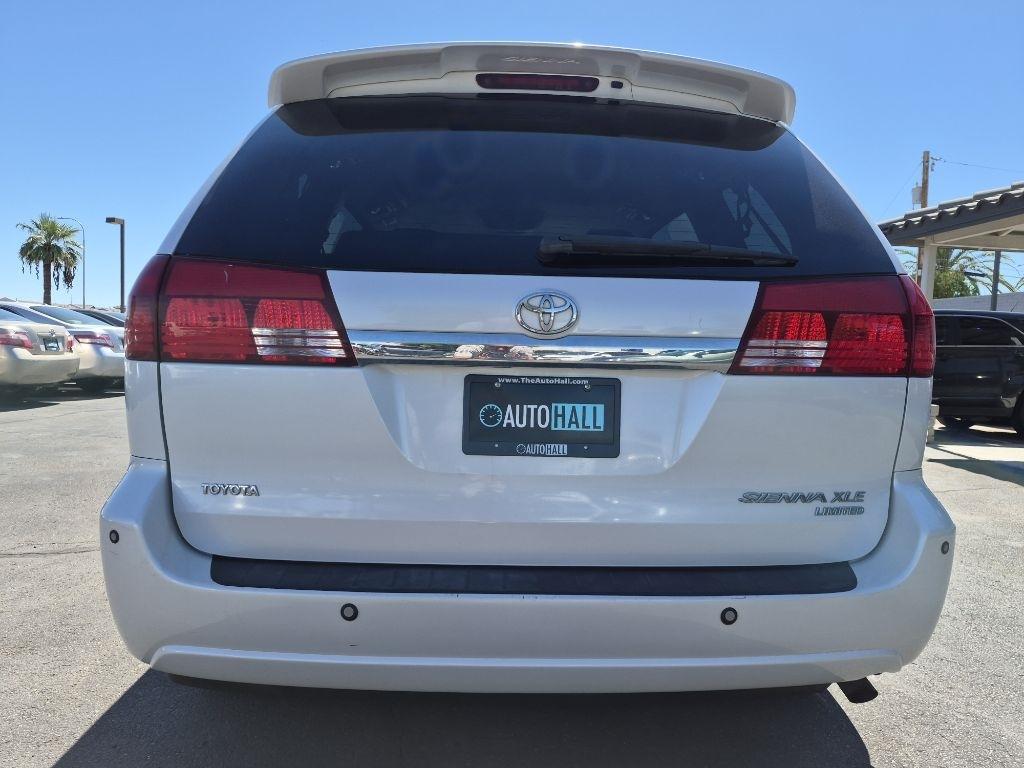 Toyota Sienna  2005