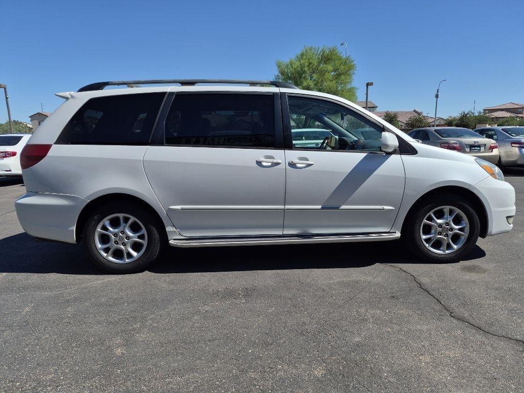 Toyota Sienna  2005
