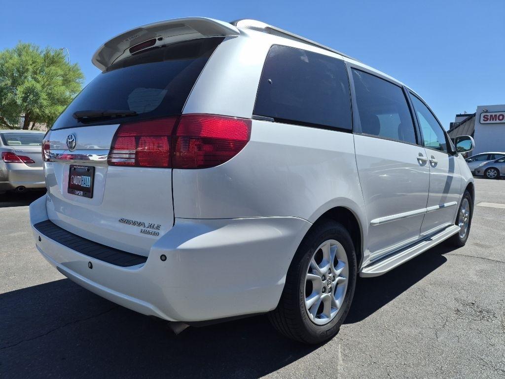Toyota Sienna  2005