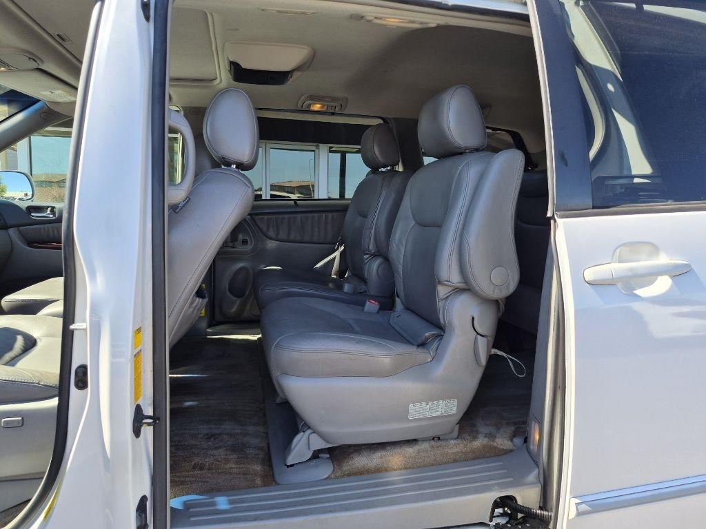 Toyota Sienna  2005