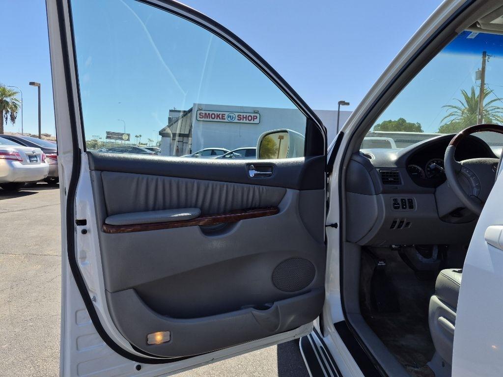 Toyota Sienna  2005