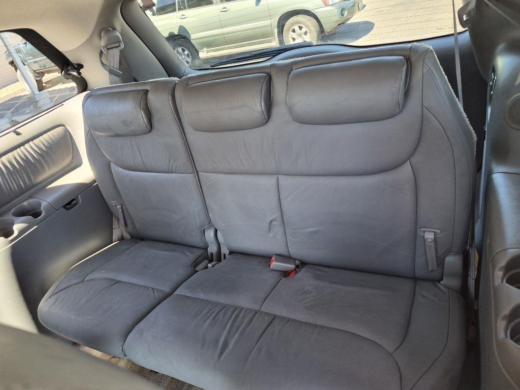 Toyota Sienna  2005