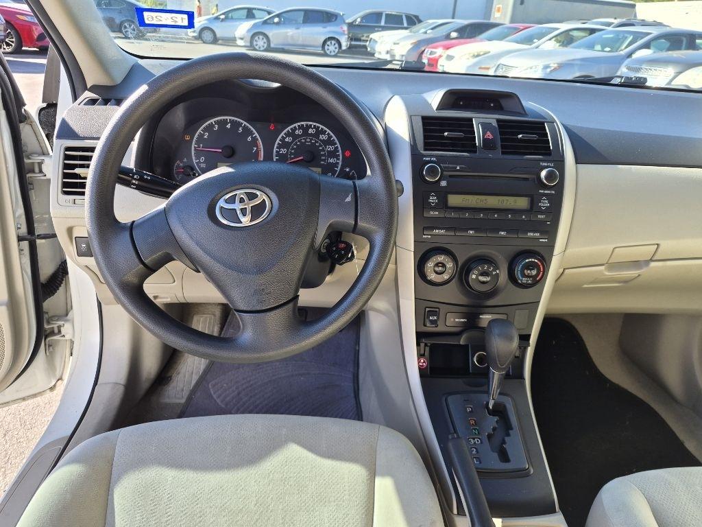 Toyota Corolla  2013