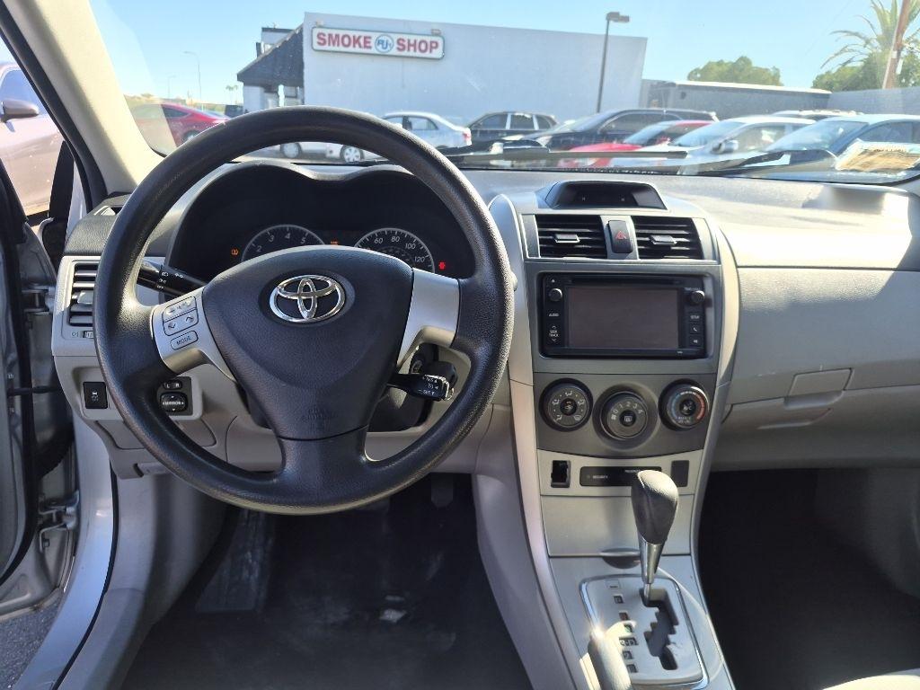 Toyota Corolla  2013