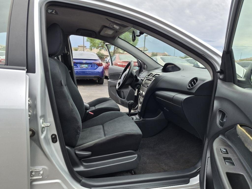 Toyota Yaris  2012