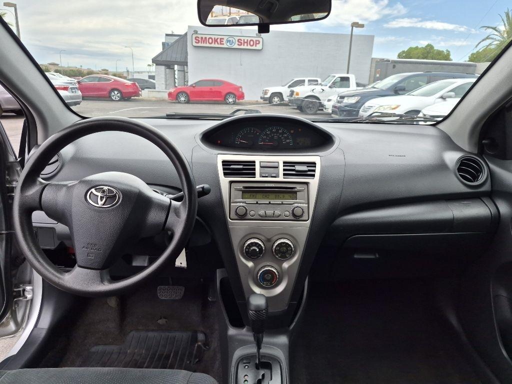 Toyota Yaris  2012