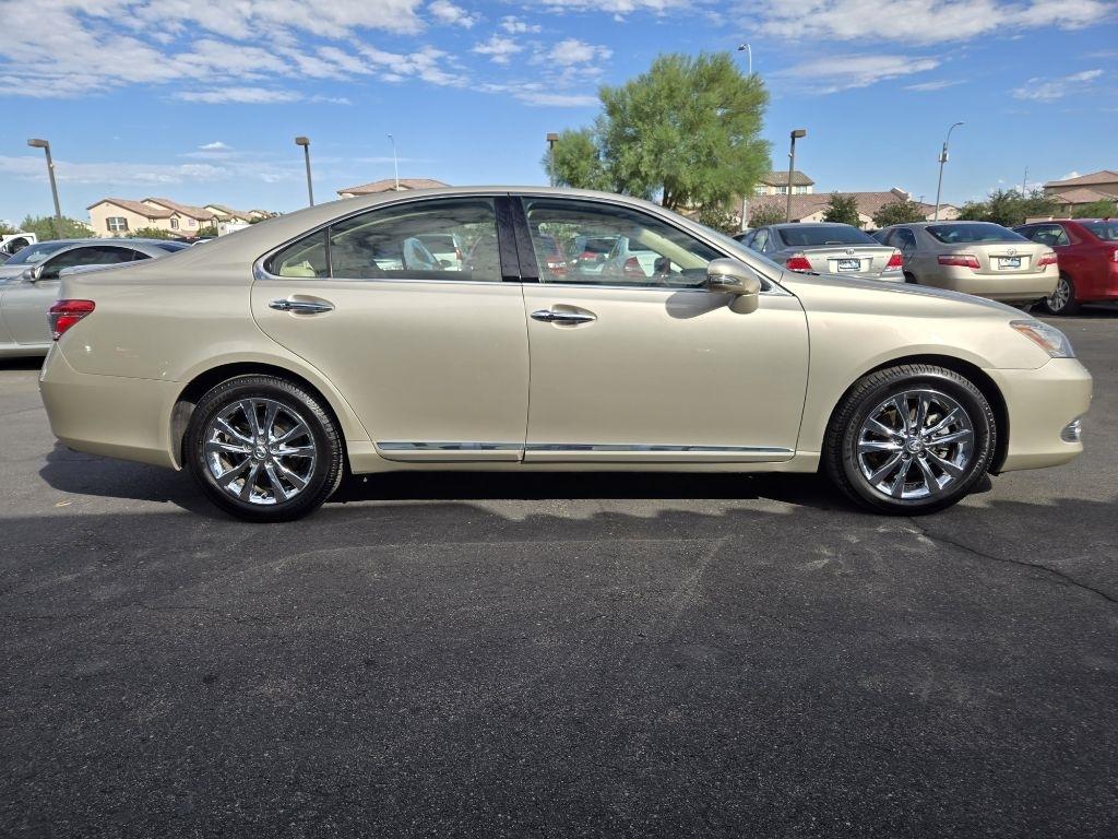 Lexus ES 350  2011