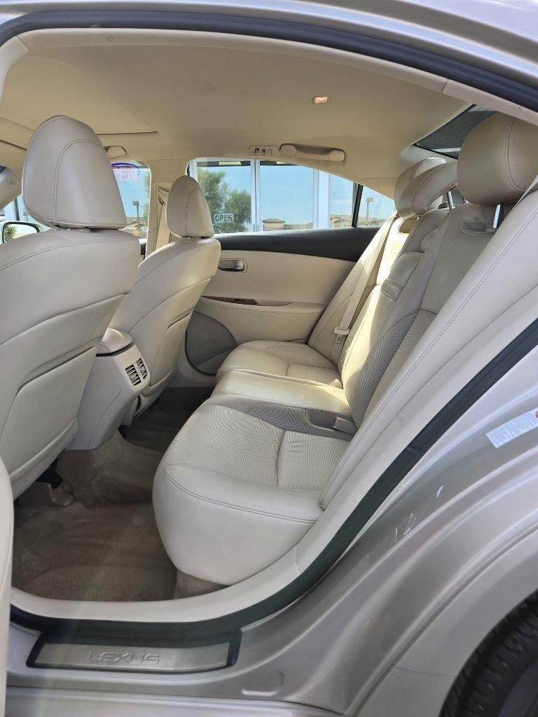 Lexus ES 350  2011