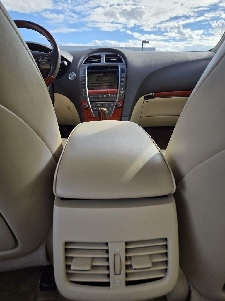 Lexus ES 350  2011