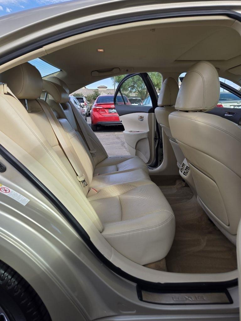 Lexus ES 350  2011