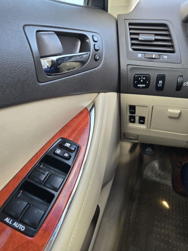 Lexus ES 350  2011