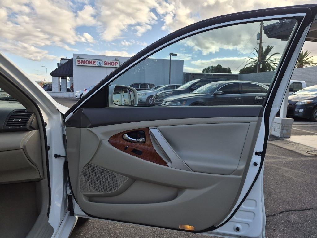 Toyota Camry  2008