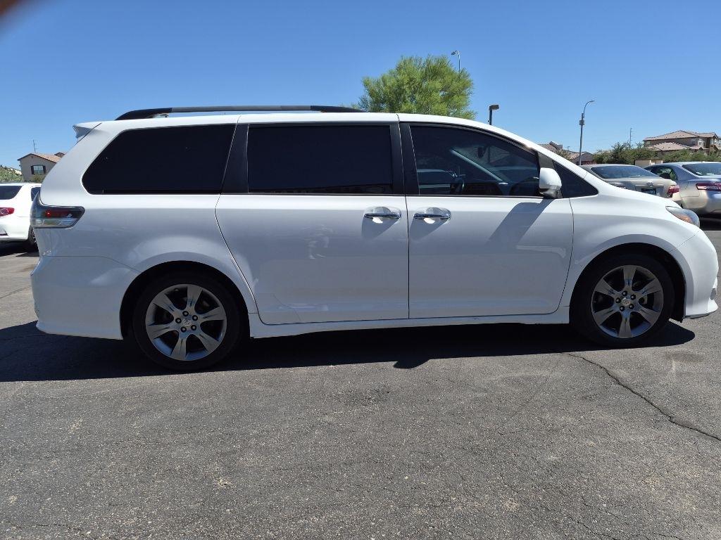 Toyota Sienna  2015