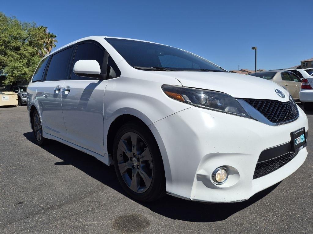 Toyota Sienna  2015