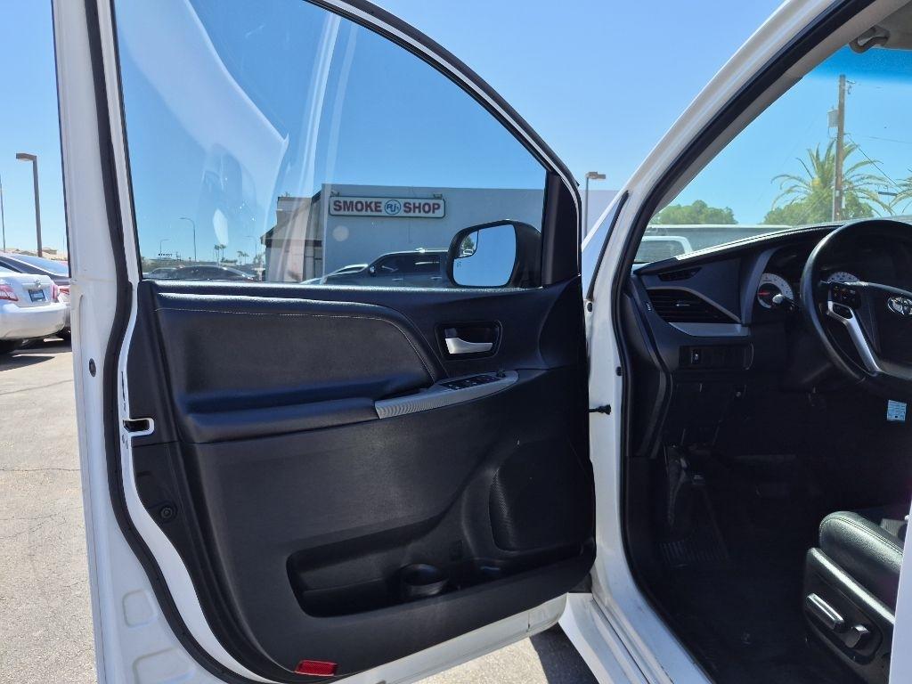 Toyota Sienna  2015