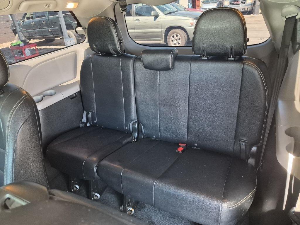 Toyota Sienna  2015