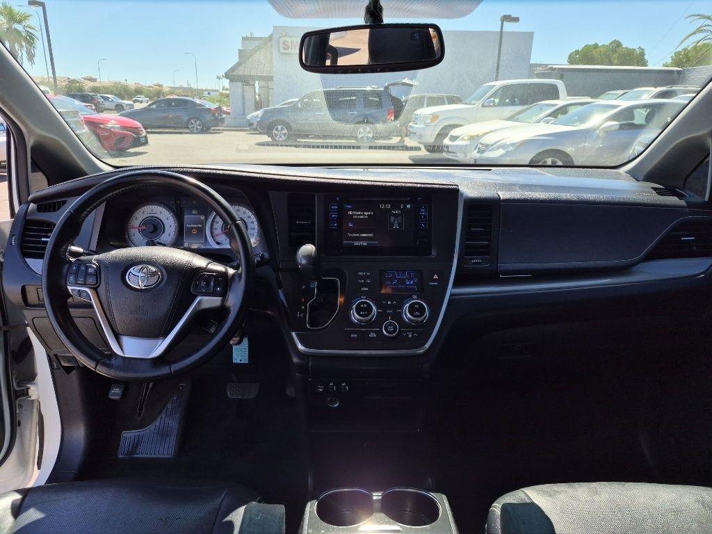 Toyota Sienna  2015