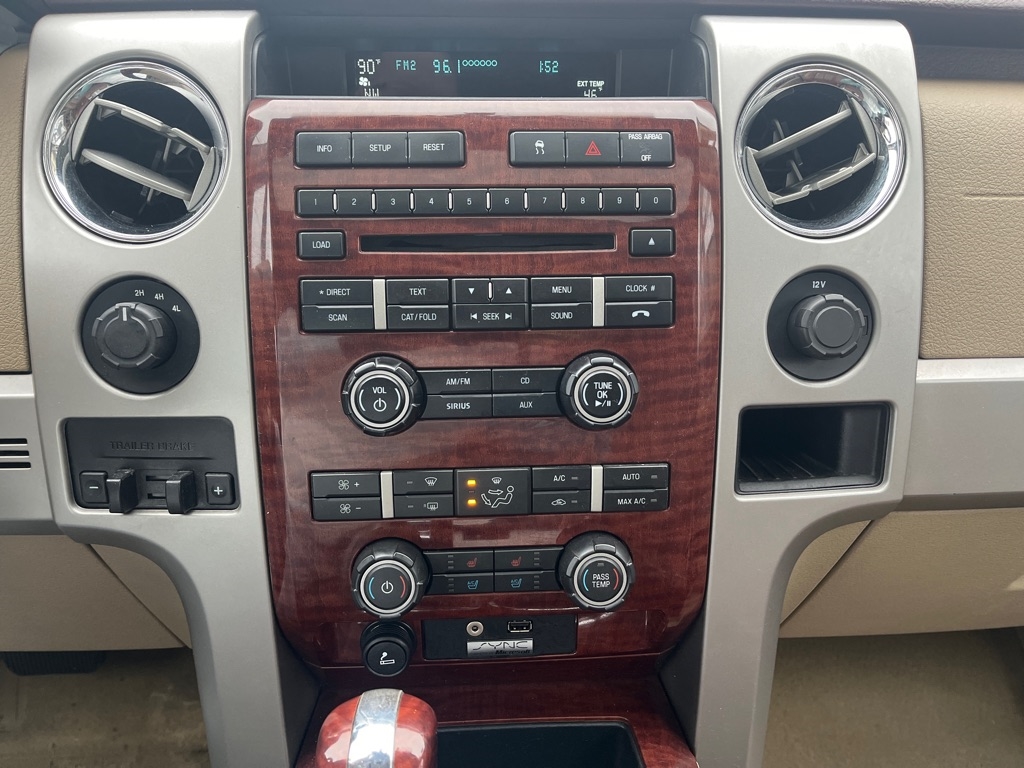 Ford F-150 XL SuperCrew 5.5-ft. Bed 4WD 2010