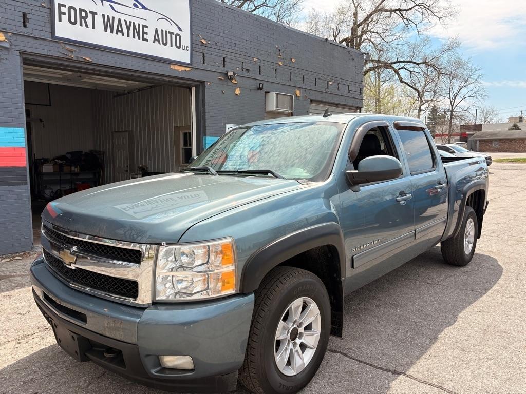 Chevrolet Silverado 1500 LTZ Crew Cab 4WD 2011