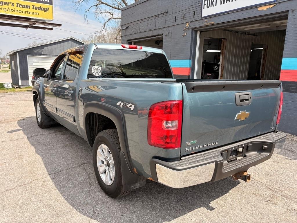 Chevrolet Silverado 1500 LTZ Crew Cab 4WD 2011