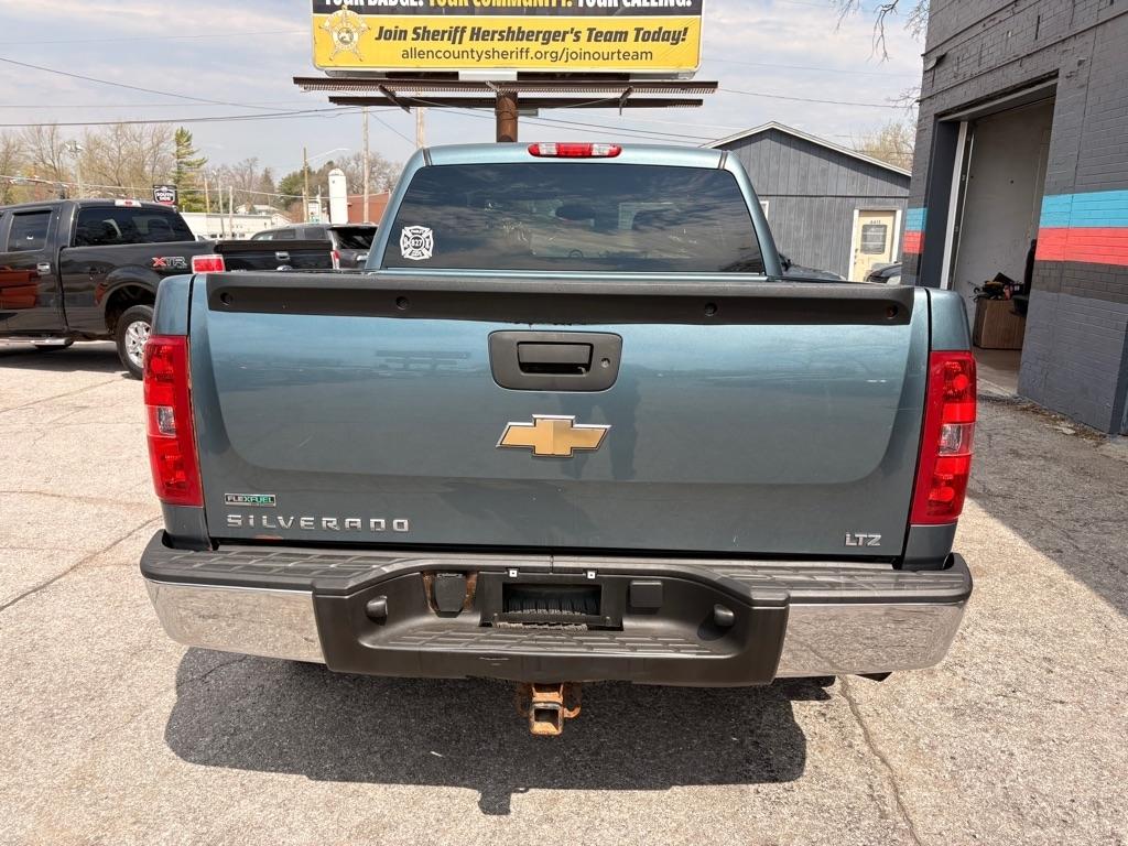 Chevrolet Silverado 1500 LTZ Crew Cab 4WD 2011