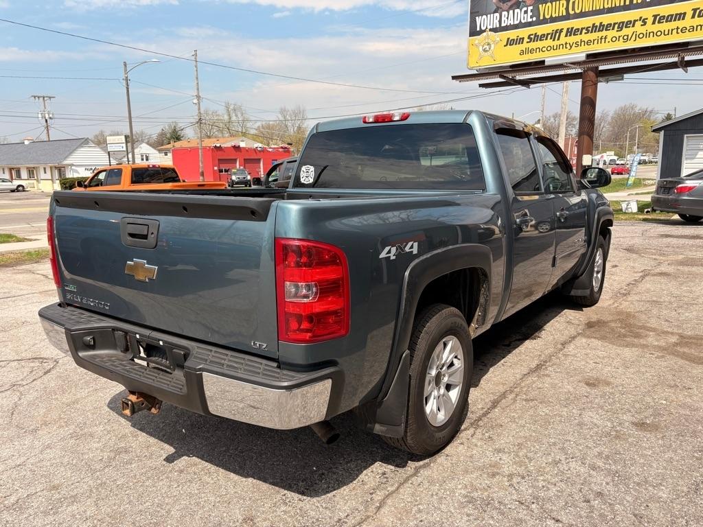 Chevrolet Silverado 1500 LTZ Crew Cab 4WD 2011