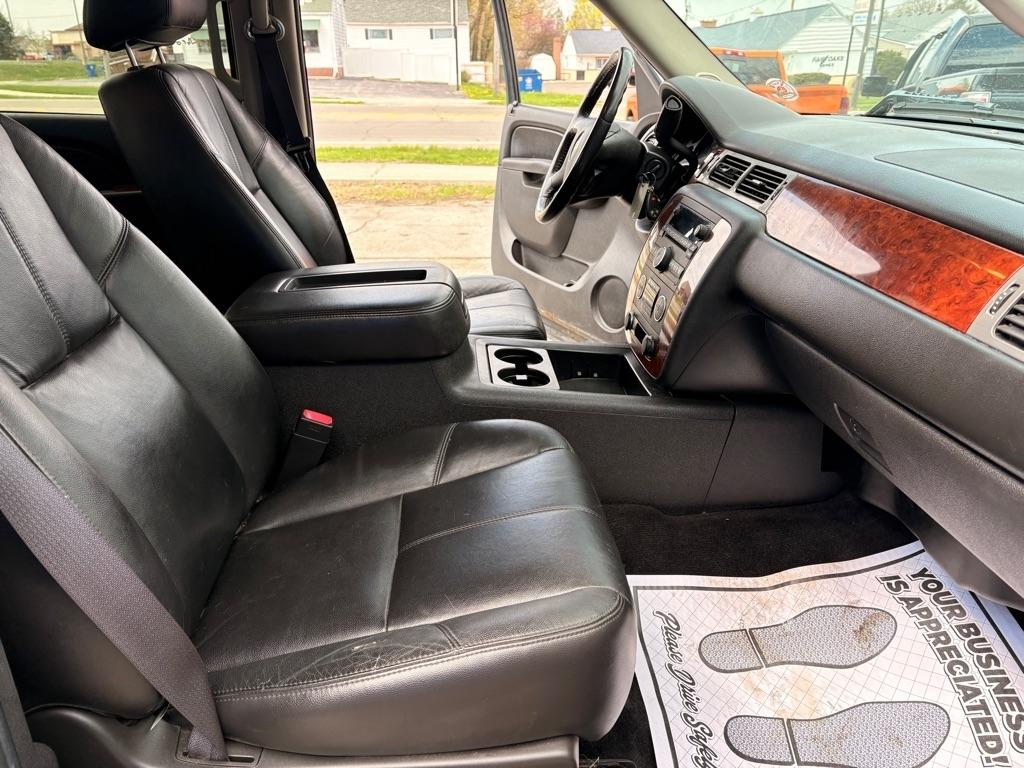 Chevrolet Silverado 1500 LTZ Crew Cab 4WD 2011