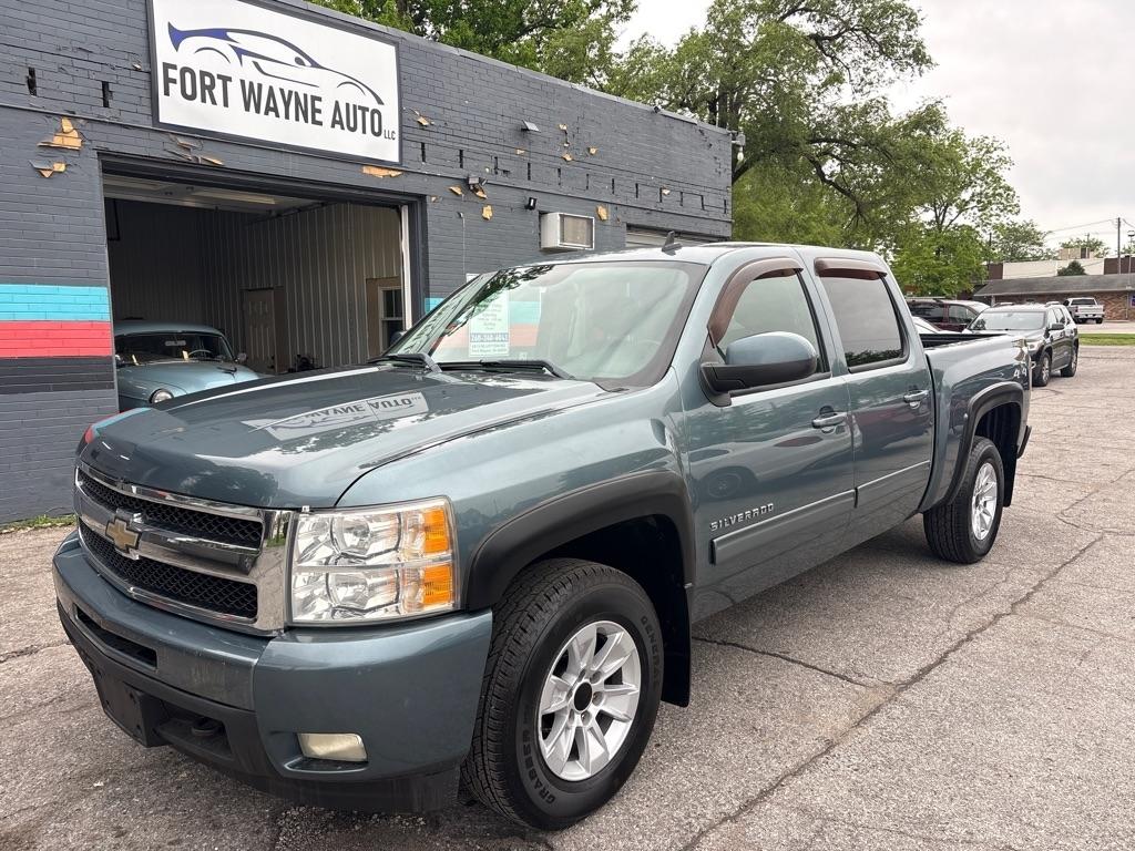 Chevrolet Silverado 1500 LTZ Crew Cab 4WD 2011