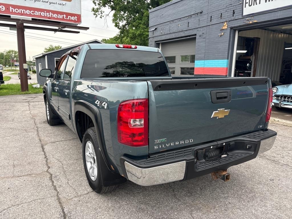 Chevrolet Silverado 1500 LTZ Crew Cab 4WD 2011