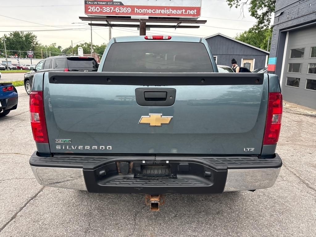 Chevrolet Silverado 1500 LTZ Crew Cab 4WD 2011