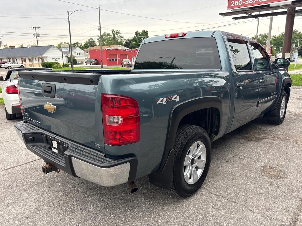 Chevrolet Silverado 1500 LTZ Crew Cab 4WD 2011