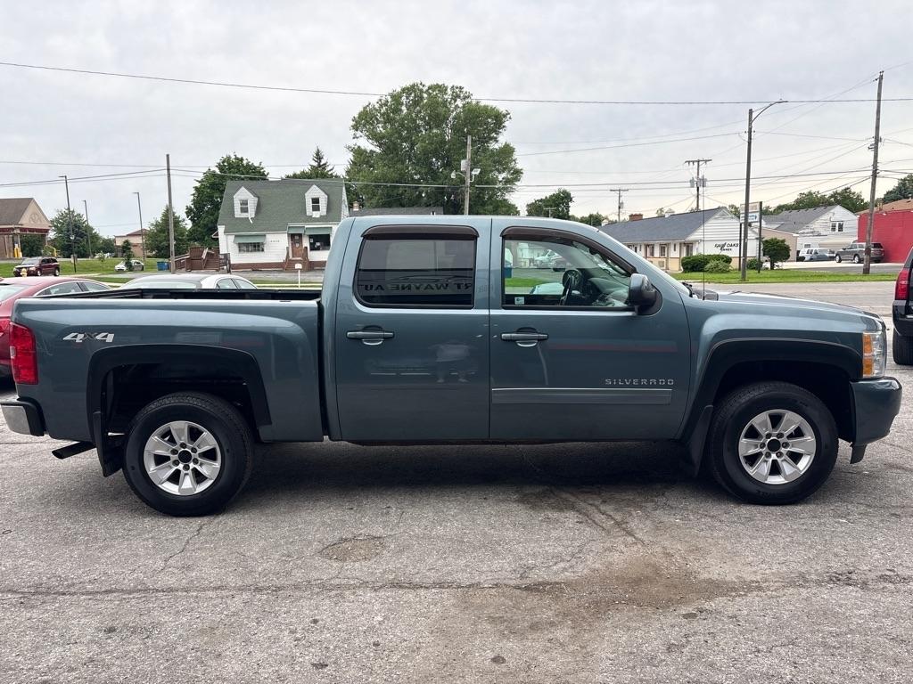 Chevrolet Silverado 1500 LTZ Crew Cab 4WD 2011