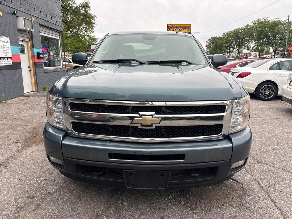 Chevrolet Silverado 1500 LTZ Crew Cab 4WD 2011