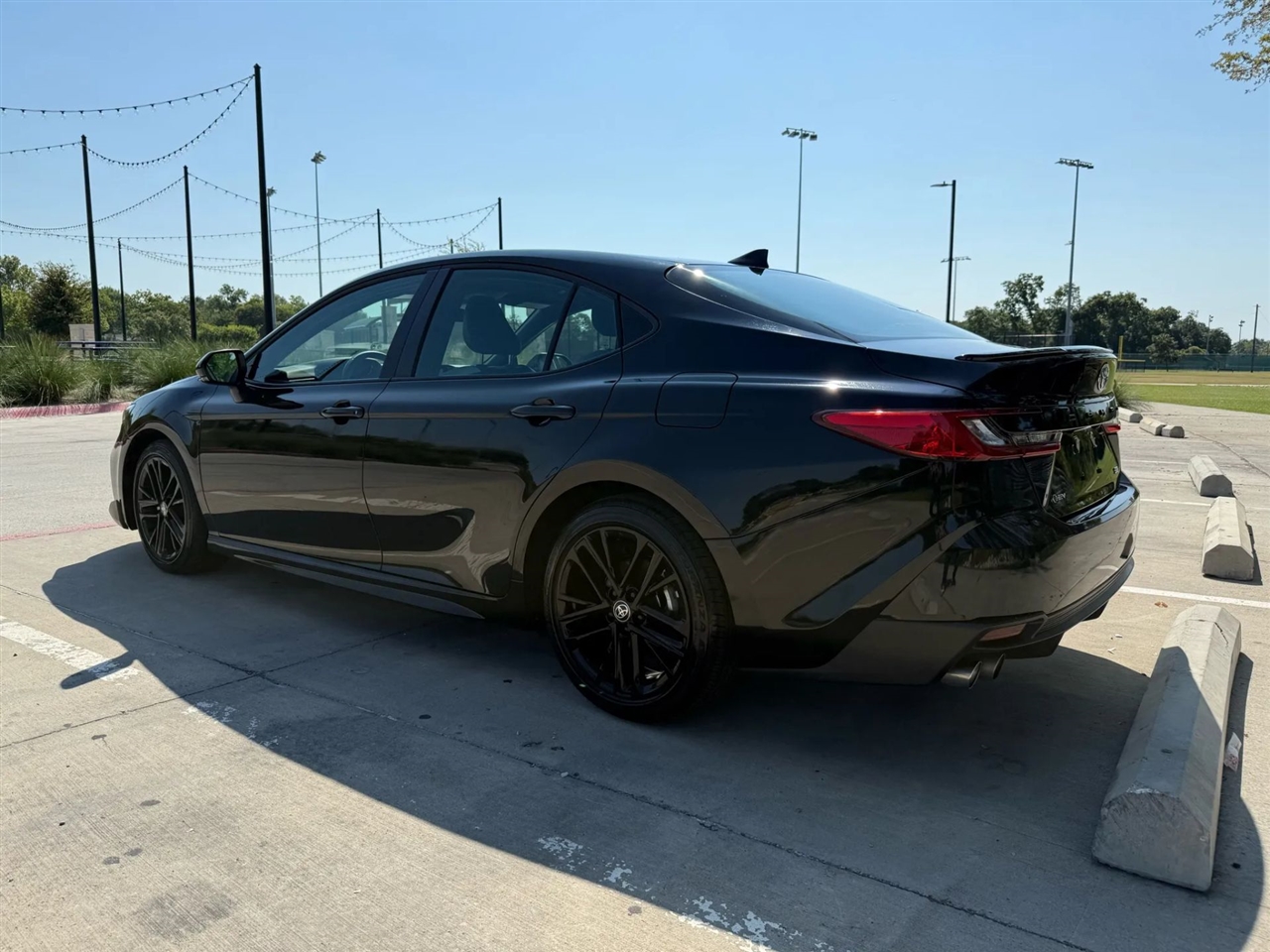Toyota Camry Hybrid SE 2025