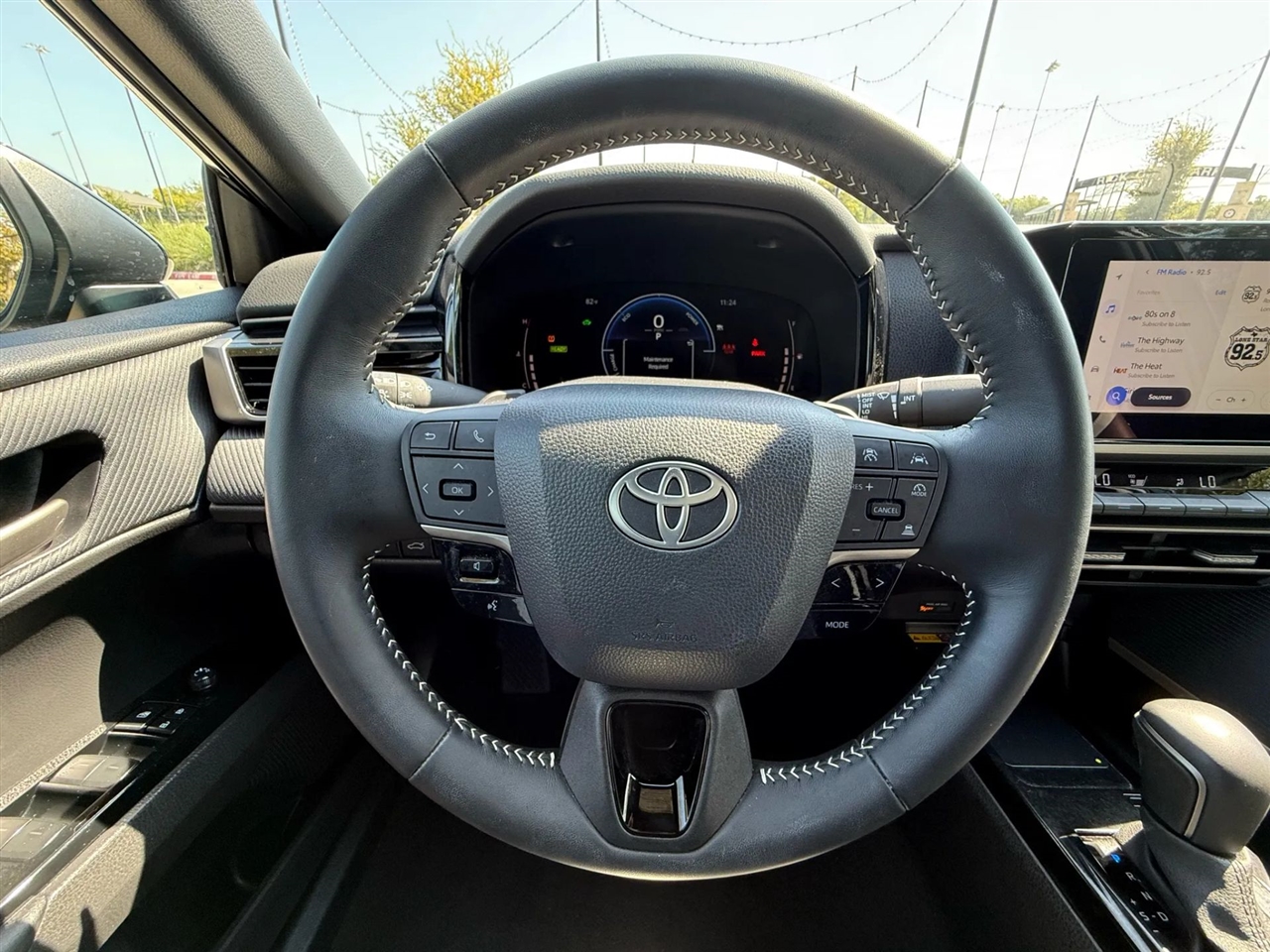 Toyota Camry Hybrid SE 2025