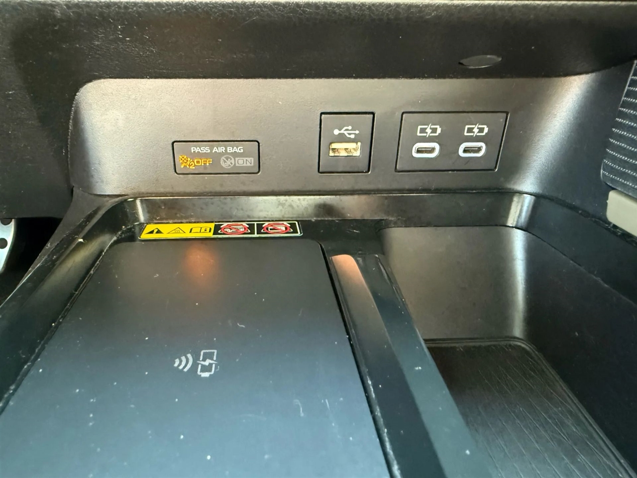 Toyota Camry Hybrid SE 2025