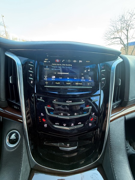 Cadillac Escalade ESV Standard 4WD 2019