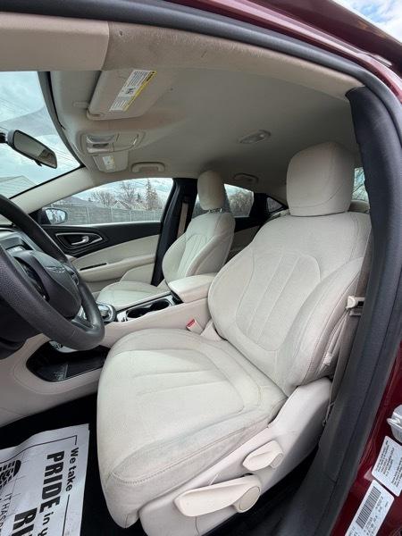 Chrysler 200 LX 2016