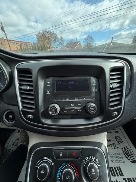 Chrysler 200 LX 2016