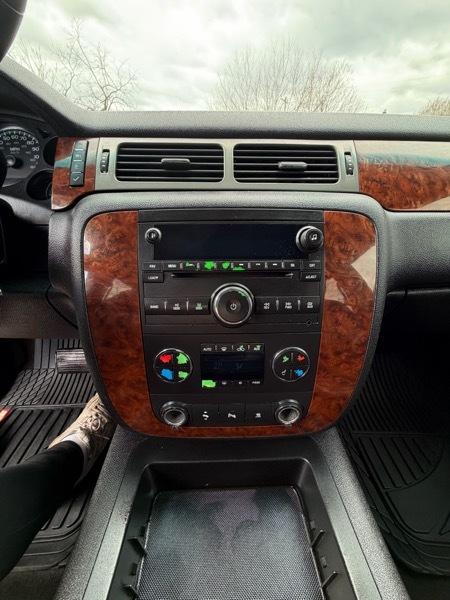 Chevrolet Suburban LTZ 1500 4WD 2008